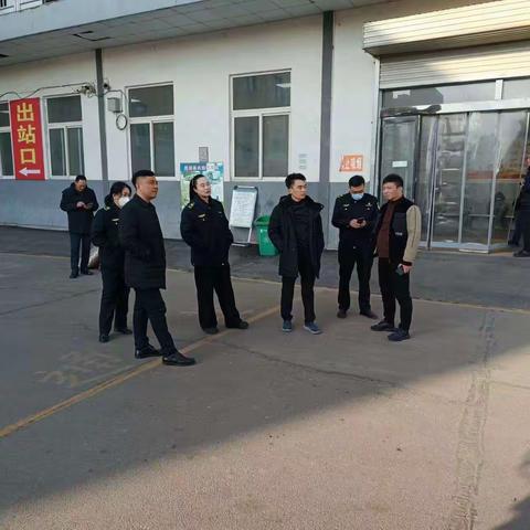 县道路运输服务中心联合县交通运输综合行政执法大队督导汽车站和客运企业“春运”期间安全生产工作