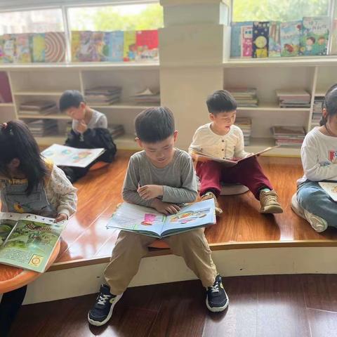 “阅见未来 阅读悦美”弋阳县第一幼儿园读书月系列活动