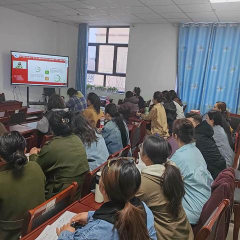 温宿县新城幼儿园“教”有所思，“研”有所悟，      ——学前教育高质量发展区域样态学术研讨会