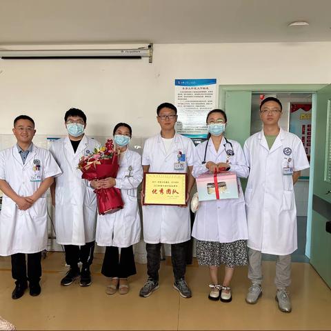 鲜衣怒马少年时，﻿不负韶华行且知一一石嘴山市第一人民医院呼吸与危重症医学科医师节活动