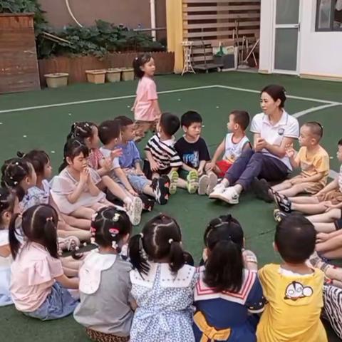 瑞恩星美幼儿园中三班六月份月展示