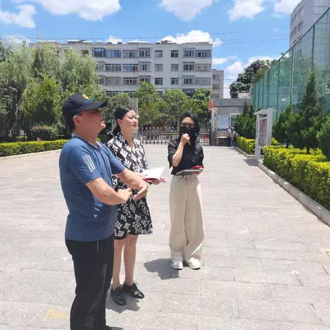 美好六月      快乐成长