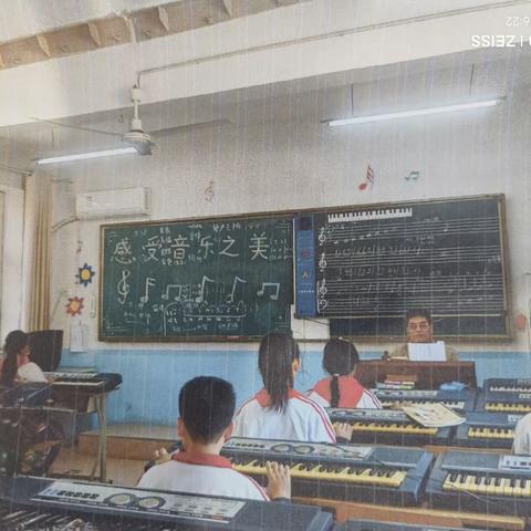 关爱学生  幸福成长——马头小学电子琴社团活动