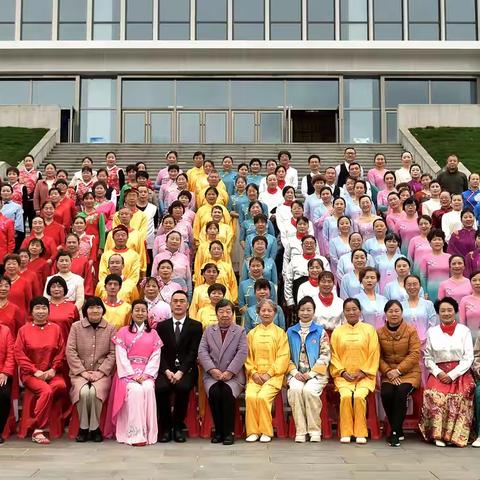 宜黄县老年大学承办庆祝元宵佳节文艺演出