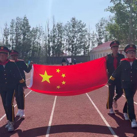 阔斯特克镇寄宿制中心小学“石榴花开金山城·籽籽同心话团结”第七届田径运动会
