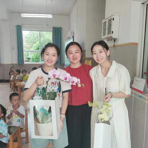 “星光灿烂，感谢有你” ------记安吉县紫梅幼儿园教师节活动