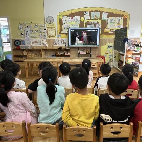 《畅游岭南，乐享非遗》——新世纪温泉城实验幼儿园大大A班