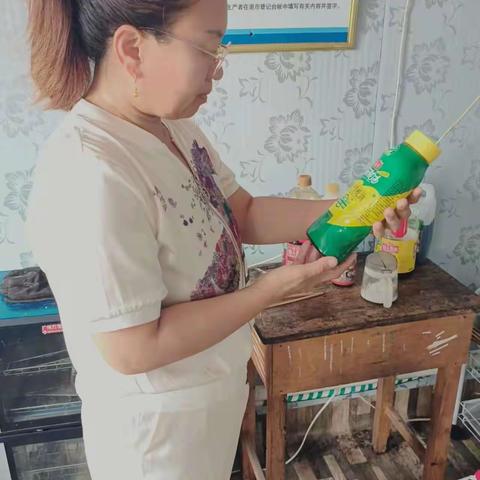 张古风幼儿园食堂安全隐患排查