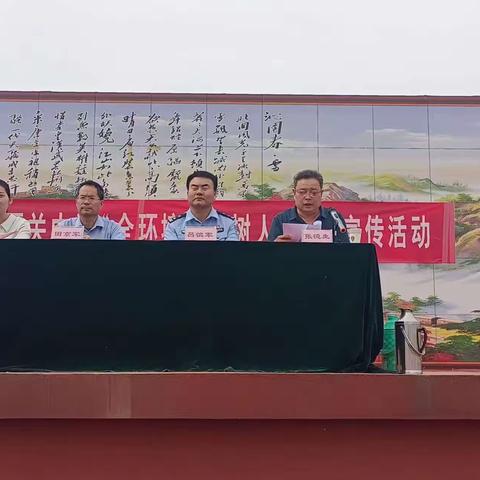 “全环境立德树人”普法宣传活动  进校园