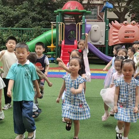 万霖花苑幼儿园中二班周五课程记录👍👍
