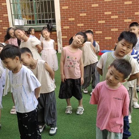 万霖花苑幼儿园大二班周五课程记录👍👍