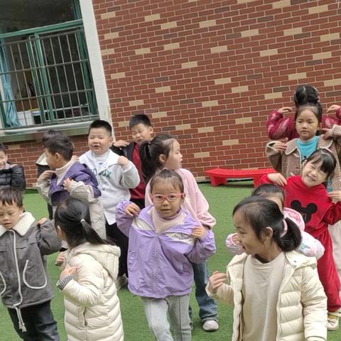 万霖花苑幼儿园大二班周五课程记录👍👍