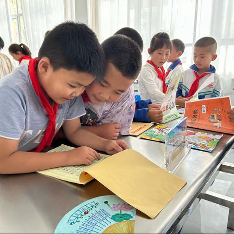 民乐县洪水学区乐民小学开展 暑假作业及手工制作展评活动