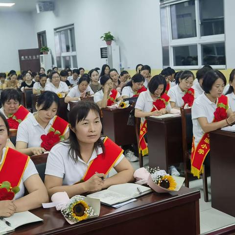 【师德建设】柘城县第三实验小学组织教师学习《习近平致全国优秀教师代表的信》