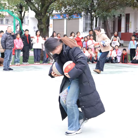 桥江镇中心小学“巾帼英姿，感恩有您” ‍三八妇女节教师比赛精彩纷呈