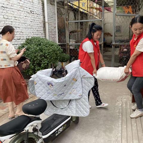 “党心暖人心，走访慰问困难老党员”白塔区振兴社区主题党日活动