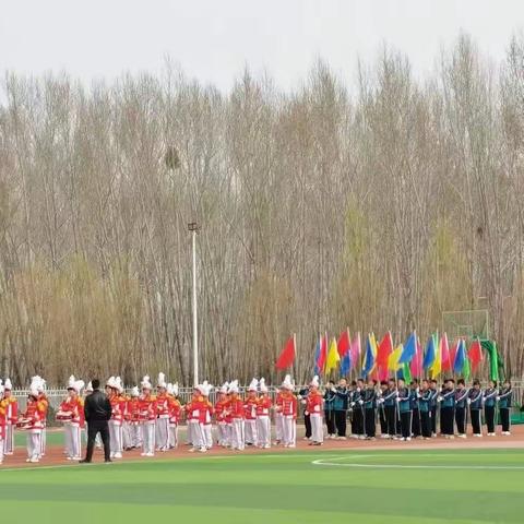 阳光运动会，快乐显身手 ——龙头山小学春季田径运动会胜利举行