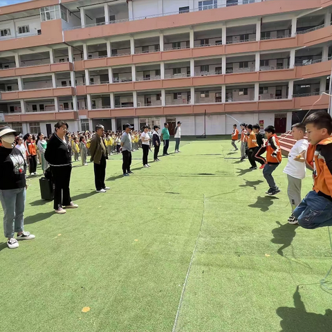 【红小·教研】“绳”采飞扬 活力绽放——铜川市红旗街小学举行春季运动会跳绳比赛