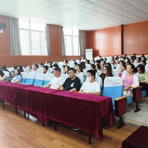 【全环境立德树人】乐陵市实验小学召开以“凝聚家校智慧，守护学生心灵”为主题的家长大讲堂