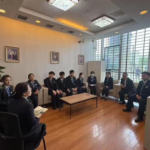 高陵区支行第四党支部开展“学论述 强作风 促担当”主题党日活动