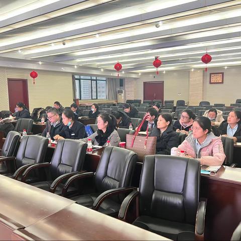 绿城支行召开12月份营运主管柜面风险分析例会暨年终结转工作安排会