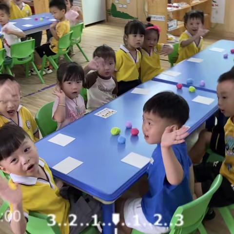 【 麒麟镇申博幼儿园 】中三班宝贝九月份成长记录册