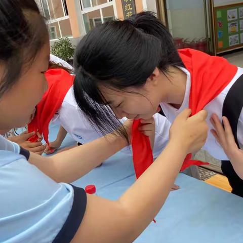 中国医学科学院放射医学研究所来腰站小学进行捐赠，为困境儿童撑起一片爱的蓝天