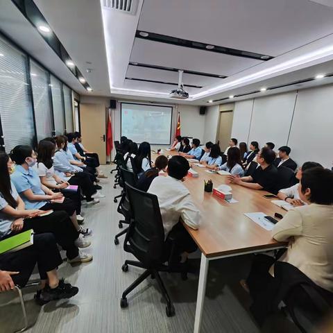 新天宏集中收看《每日聚焦》 拧紧作风纪律“发条”