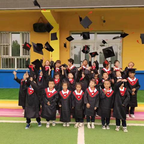 遇见成长 逐梦起航—铁热木镇中心幼儿园2021届大班毕业典礼