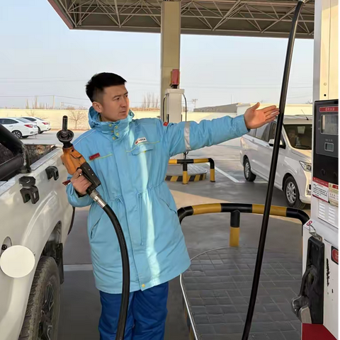 吐鲁番销售公司伊拉湖加油站：提前达成全年汽油销售目标