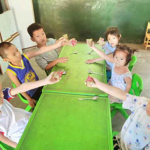 ［曹庄学区李曹庄小学］——关爱学生幸福成长之端午节