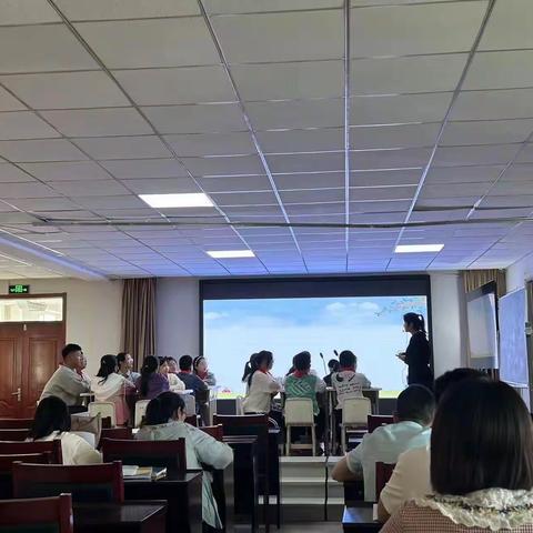 “践行新课标 聚力新课堂”——暨数学、科学课堂教学研讨交流会