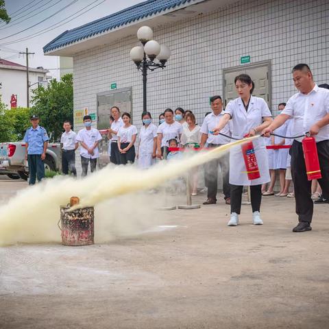 蕲春县卫健系统消防应急演练在县第二人民医院举行