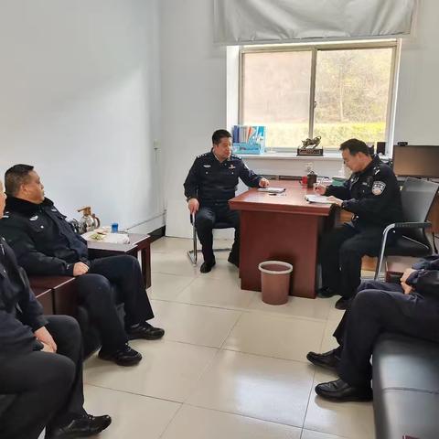 【豫筑平安】区局党委副书记、副局长李鑫到菜园派出所督导检查工作