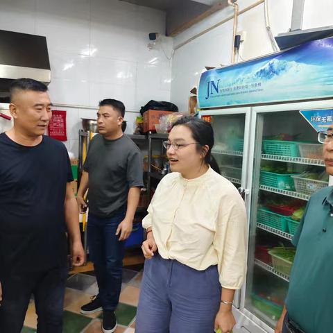 区常委褚苗苗开展六盘村元旦节前安全生产检查