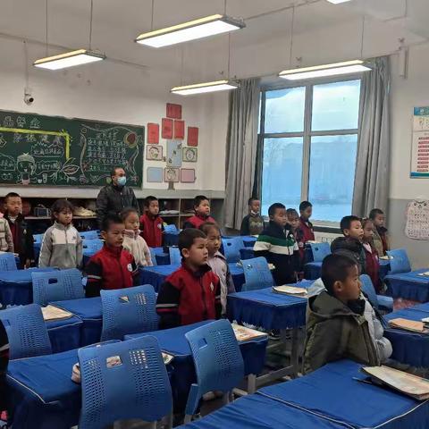 暖冬十三周，师恩润童心——一二年级师生携手向暖之旅