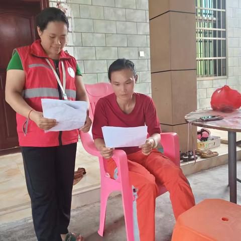 三家镇网格员开展扫黄打非宣传工作