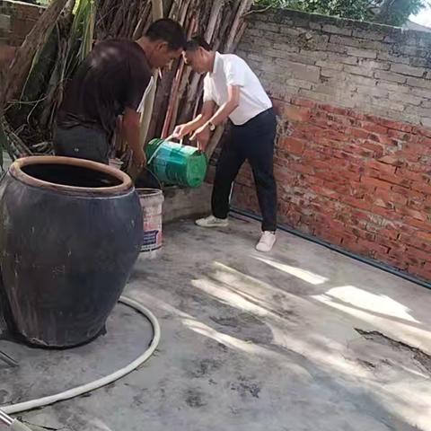 窑上村开展环境卫生整治工作