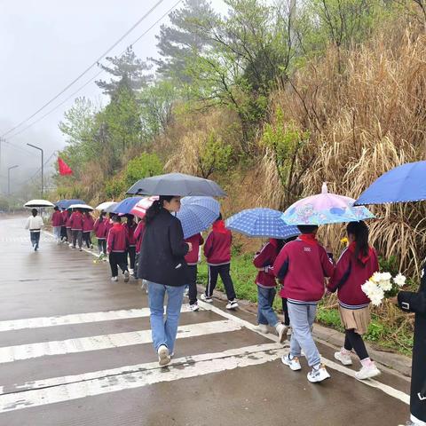 “缅怀革命先烈，弘扬时代精神！”—柯楼小学清明节活动纪实