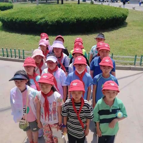 ❤️❤️各位家长早上好！☀️本周是第十八周，以下是这一周三年级孩子们的生活和学习情况！