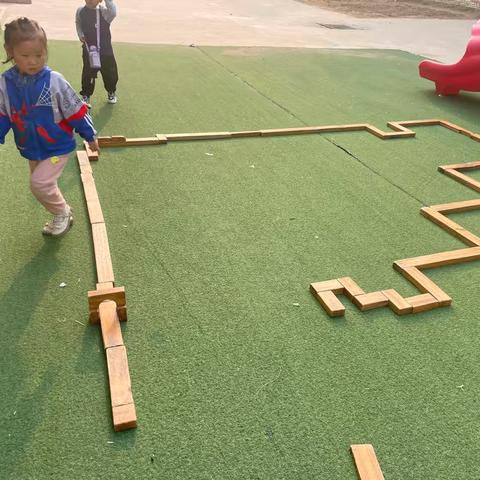 清平镇中心幼儿园商庄分园户外观察