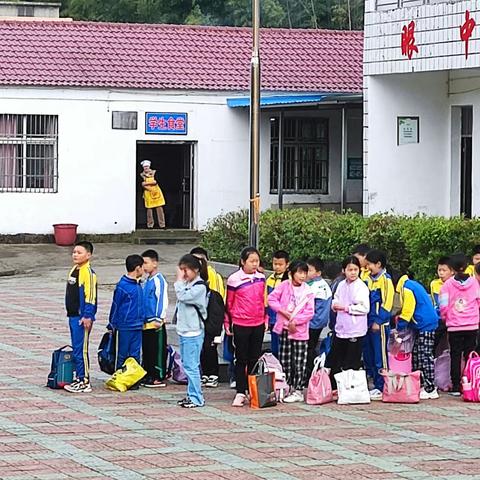 踏着春天的脚步，赴一场青春之约——蕲春县张塝镇瓢铺小学研学之旅