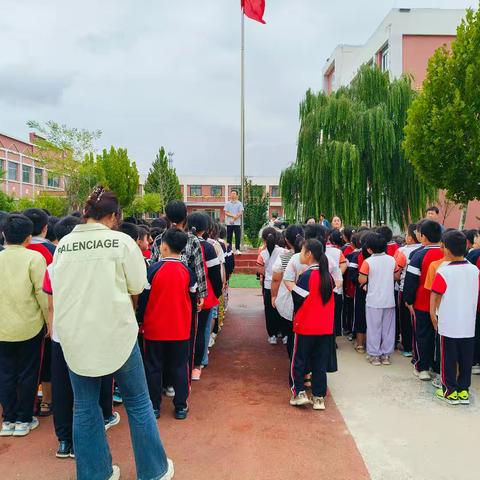 铭记历史 勿忘国耻——渤海路街道杨习武小学纪念“九·一八”爱国教育主题活动