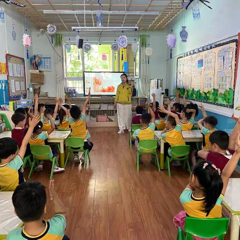 伊宁县小太阳幼儿园大六班母亲节活动