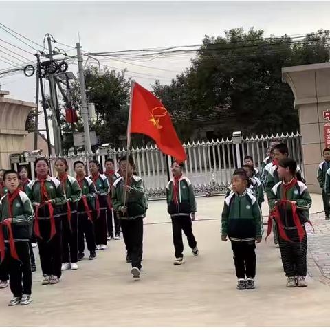 红心向党  培根铸魂 郭原乡中心小学少先队入队仪式