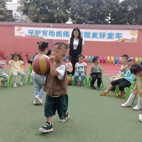 我爱幼儿园---华池县幼儿园小二班开展开学入园焦虑活动