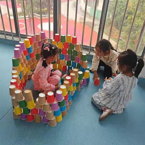 大五班九月生活记录：多彩活动中的成长瞬间