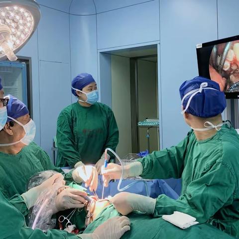 【晋中一院口腔科】内镜下辅助下经舌侧入路下颌多生牙拔除术一例