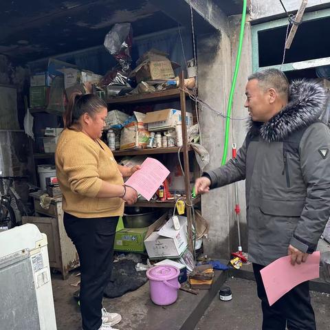 桑梓店街道姚吕村组织开展危险化学品打非治违宣传活动