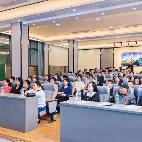 共析首测·同谋进步——七年级（2）班第一次素养检测家校共育会纪实